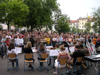 Abschied vom Schulleiter im Schulhof 6/2007