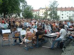 Abschied vom Schulleiter im Schulhof 6/2007