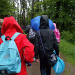 "Leibniz geht nach draußen" - 5d säubert Spielplätze - 22.5.13