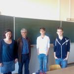v.l.n.r.:  Frau Buch, Herr Rojan, die Klassensprecher Niklas Kennel (9a) und Jonas Orth (8b)